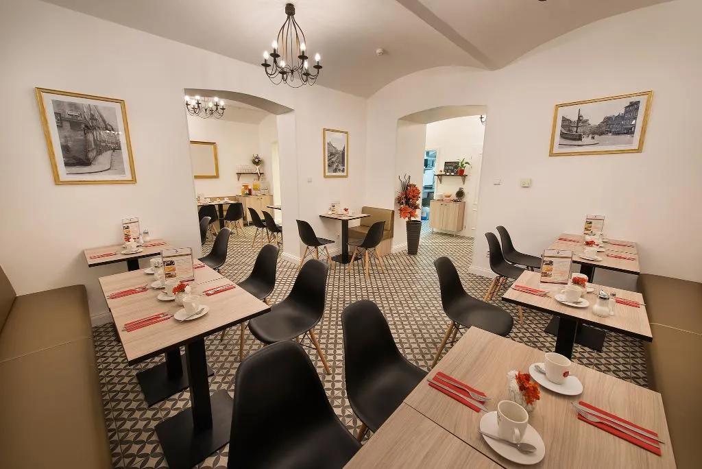 Restaurant, Suite Home Prague, Prague