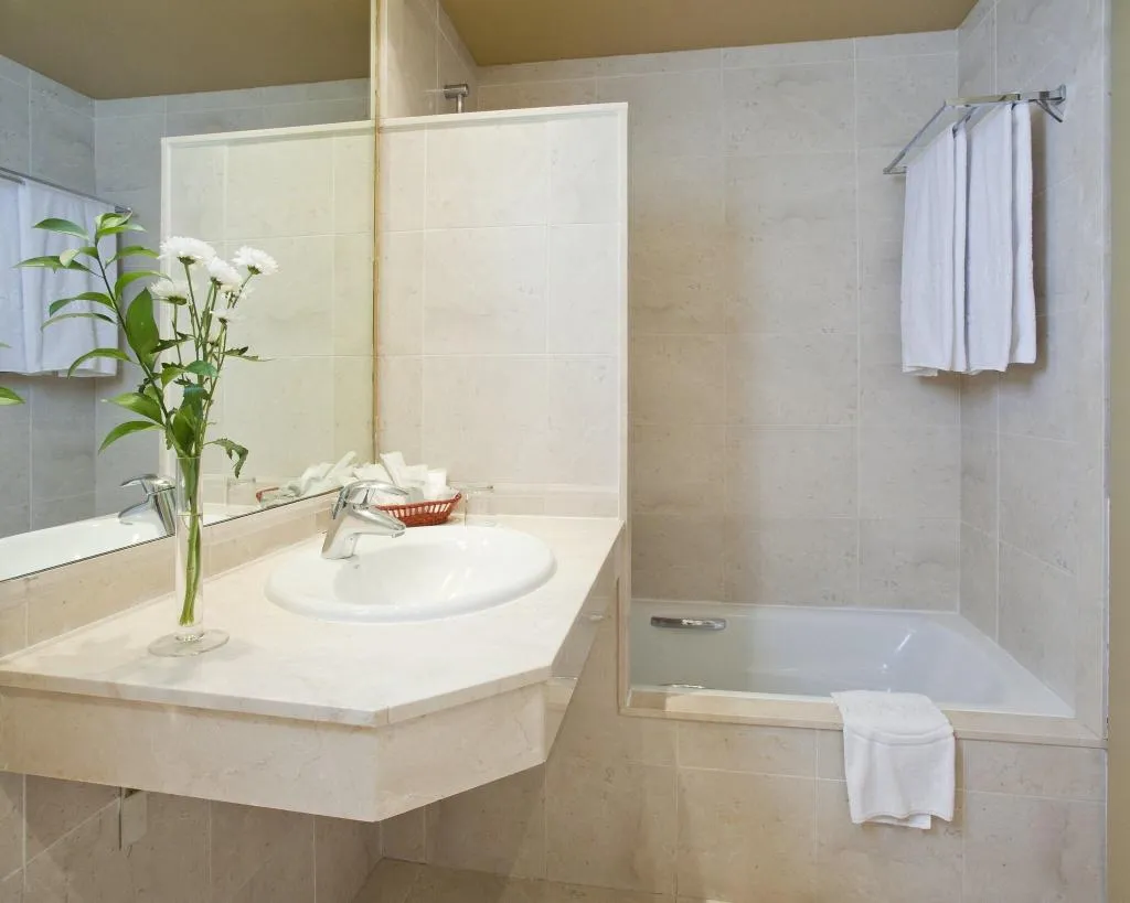 DOUBLE SINGLE USE SEA VIEW Room, Ilunion Fuengirola, Costa Del Sol