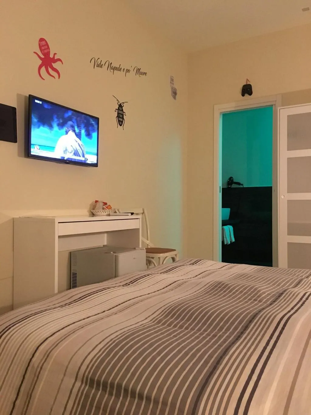 Room, Morra's Home, Naples