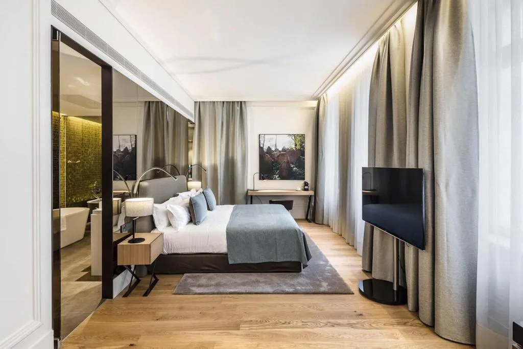 SUITE KING SIZE BED Room, Boho Hotel Prague, Prague