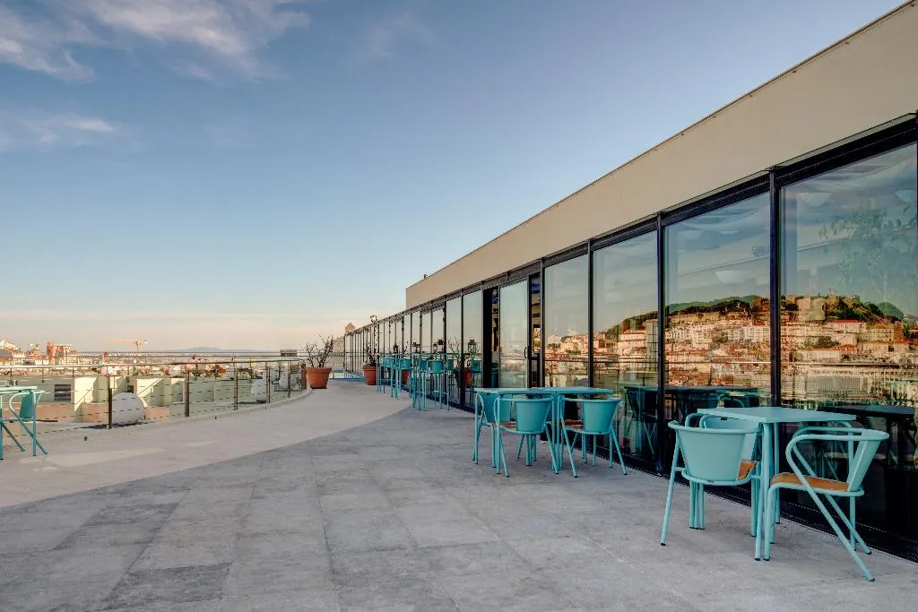 Terrace, VIP Executive Eden Aparthotel, Lisbon