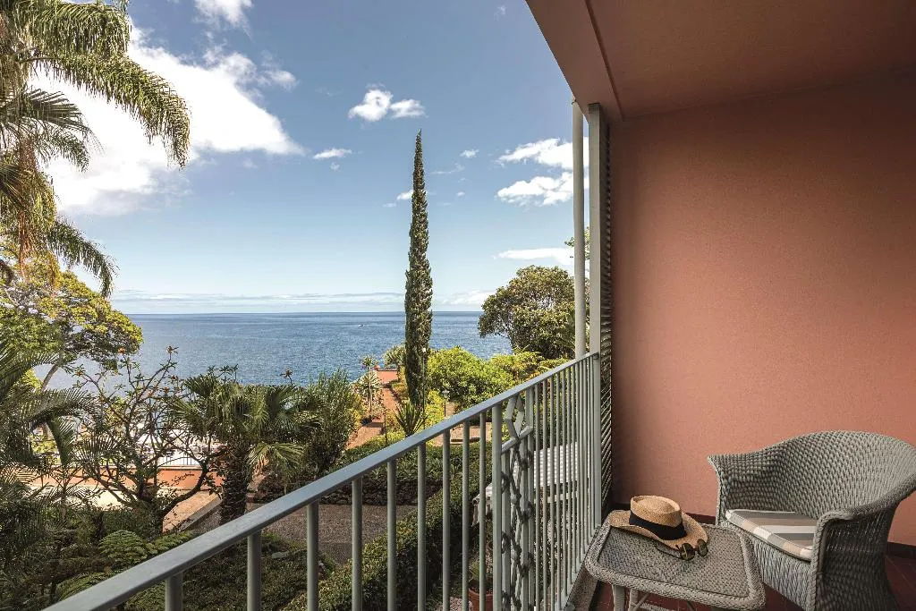 Room SUPERIOR Room, Reid's Palace, A Belmond Hotel, Madeira, Madeira