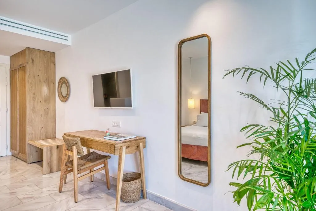 Room, San Antonio Summerland, Mykonos