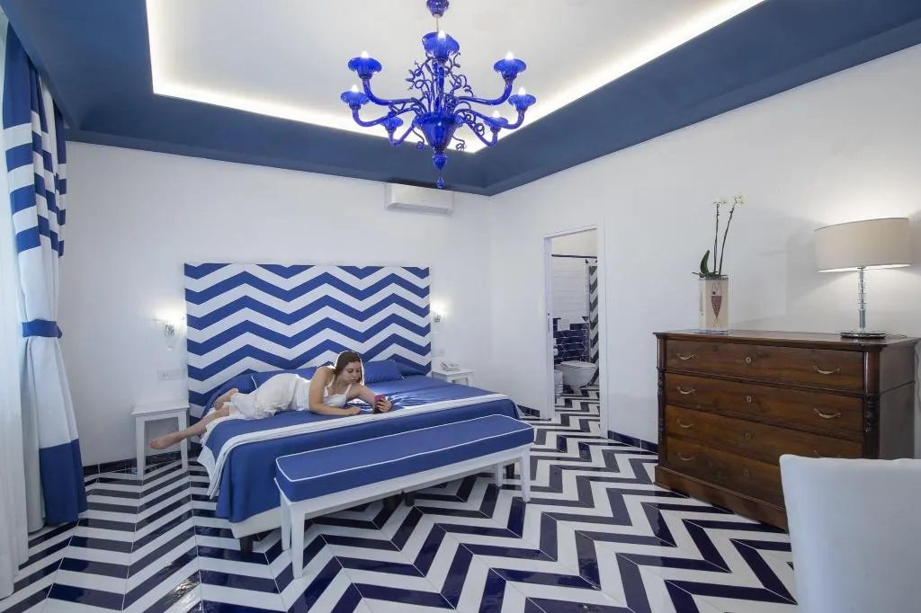 JUNIOR SUITE SEA VIEW WITH TERRACE Room, Villa Maria Pia, Naples