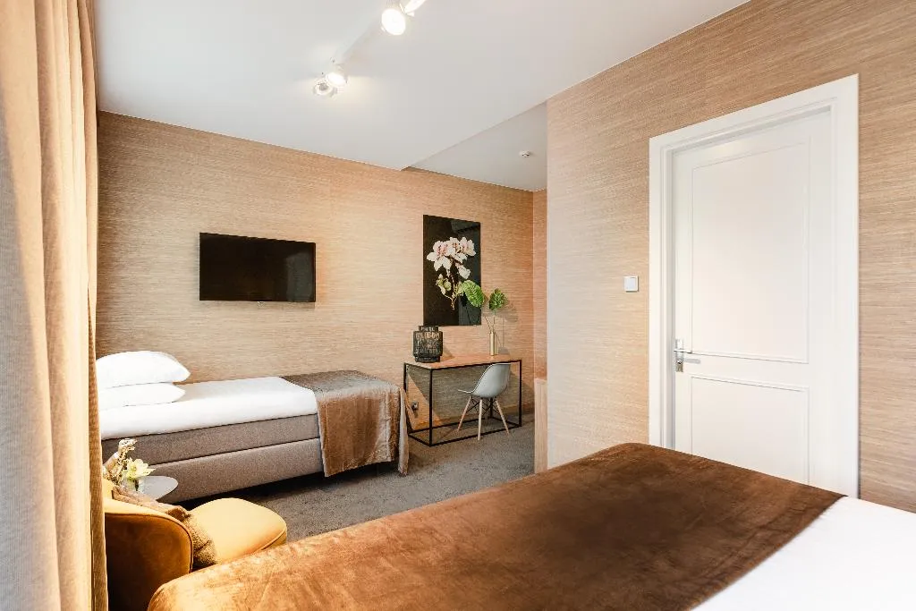 TRIPLE COMFORT Room, The Delphi - Amsterdam Townhouse, Amsterdam