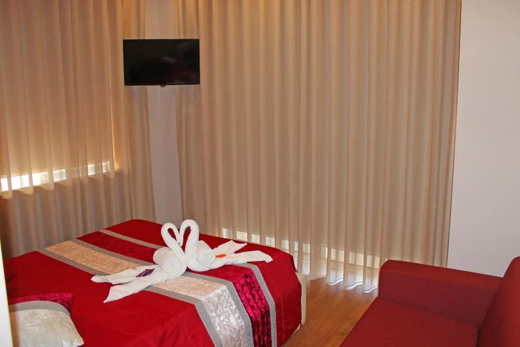 DOUBLE SUPERIOR WITH BALCONY Room, Monte Carlo Love Porto, Porto
