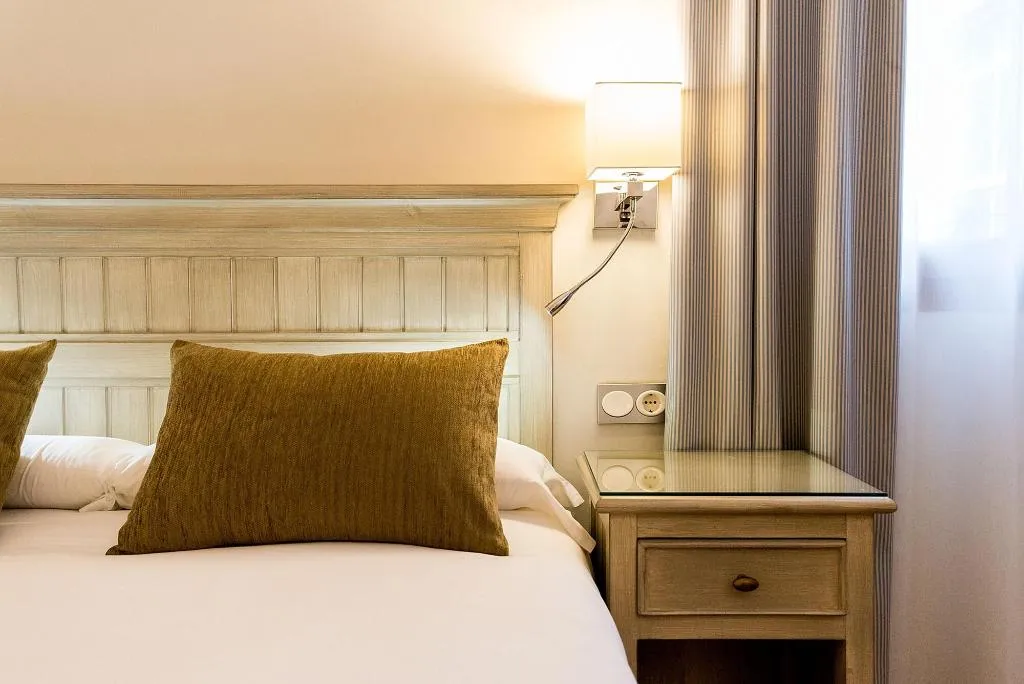 Room, California, Costa Del Sol