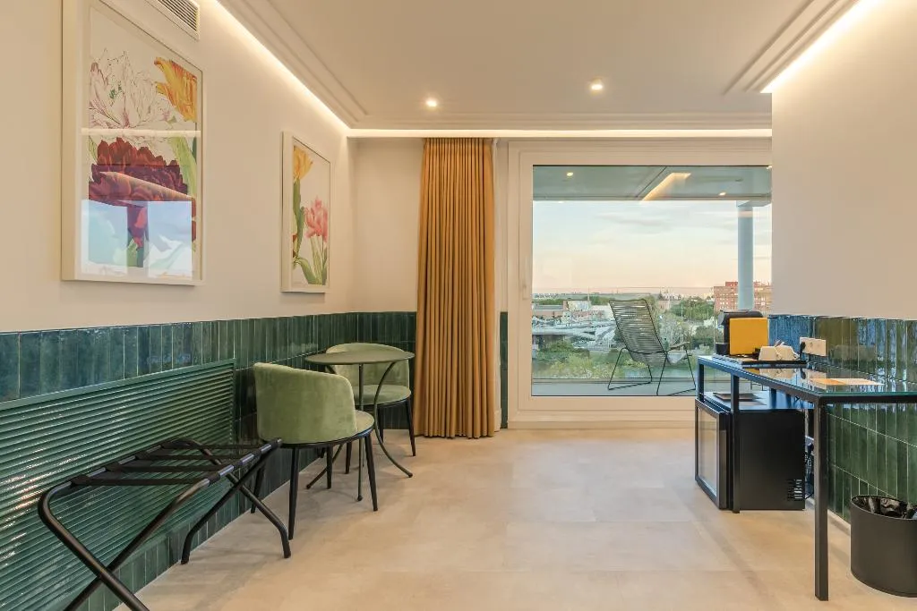 JUNIOR SUITE SUPERIOR WITH TERRACE Room, Ribera de Triana Hotel, Seville