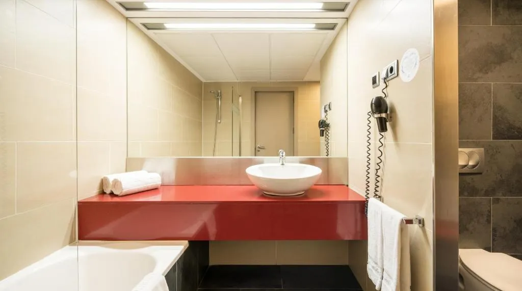 DOUBLE STANDARD Room, Ilunion Barcelona, Barcelona