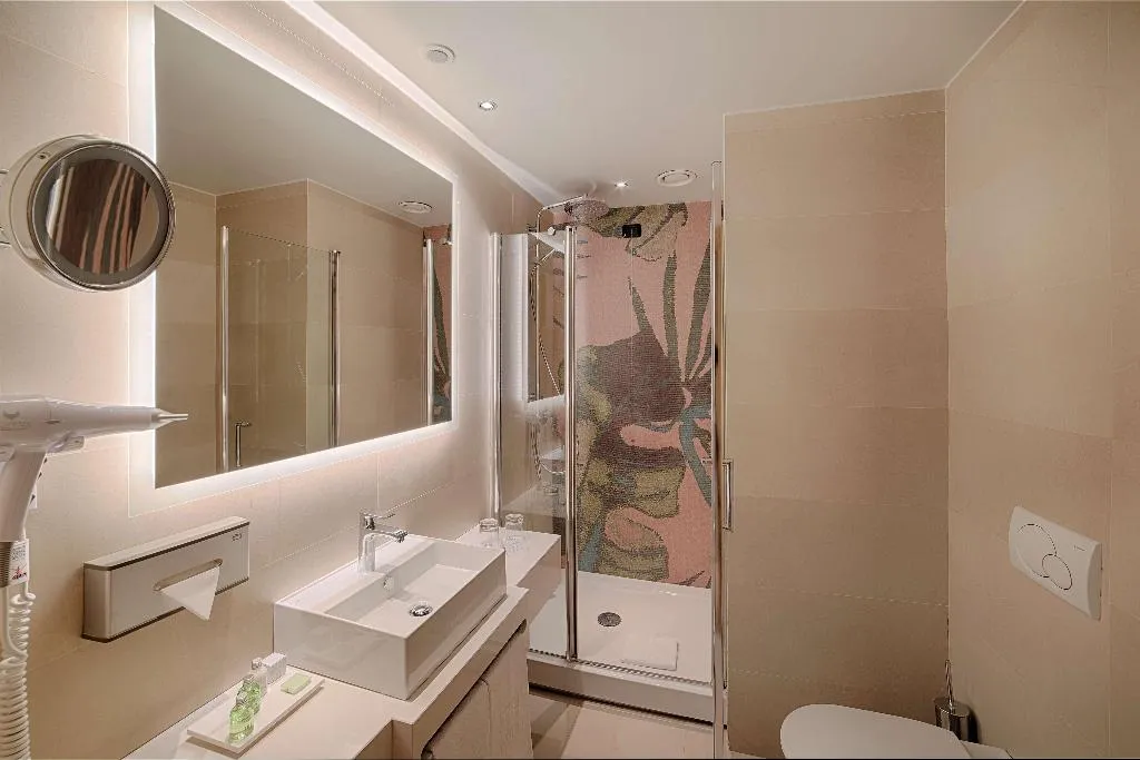 DOUBLE SINGLE USE SUPERIOR Room, NH Collection Milano Touring, Milan