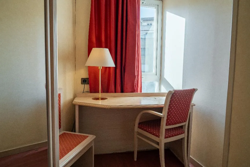 Double or Twin STANDARD Room, Sunotel Junior, Barcelona