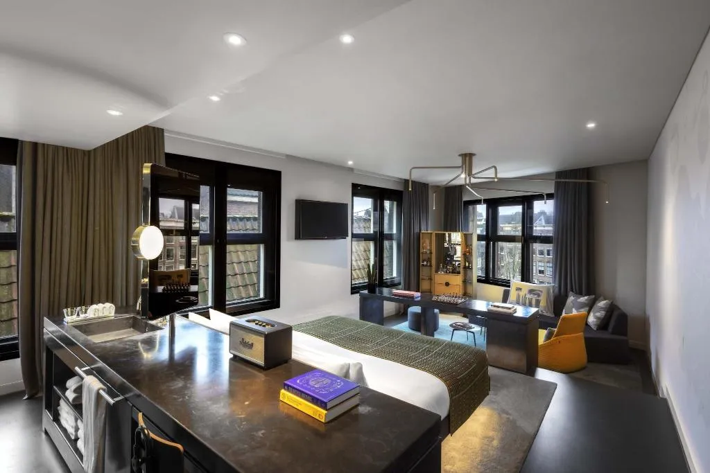 SUITE DELUXE KING BED Room, W Amsterdam, Amsterdam