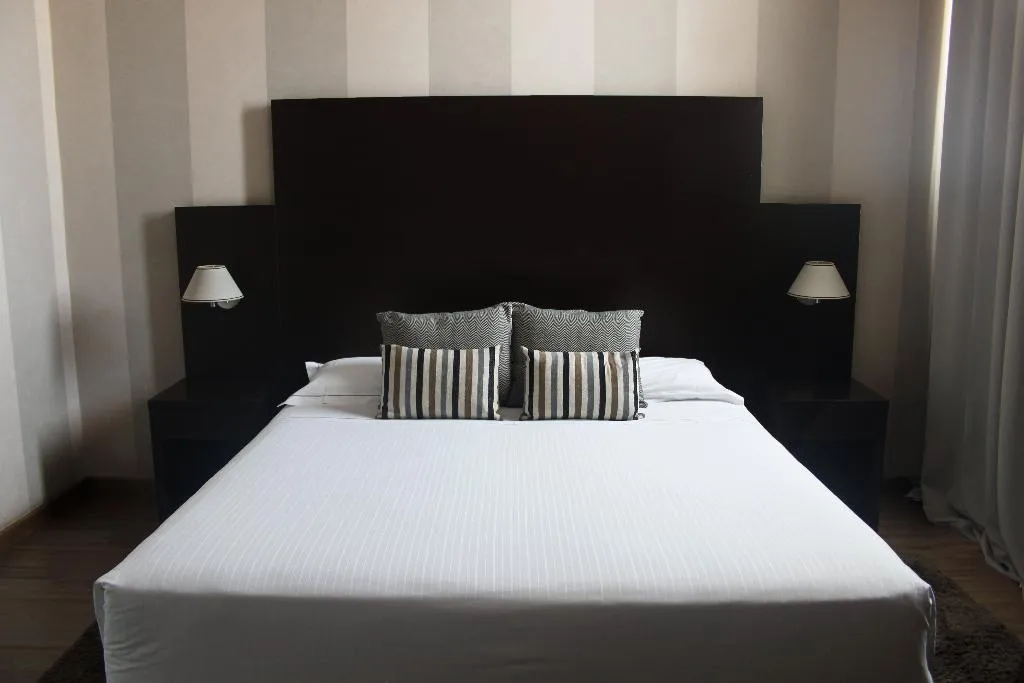 Double or Twin STANDARD Room, c-hotels Club, Florence