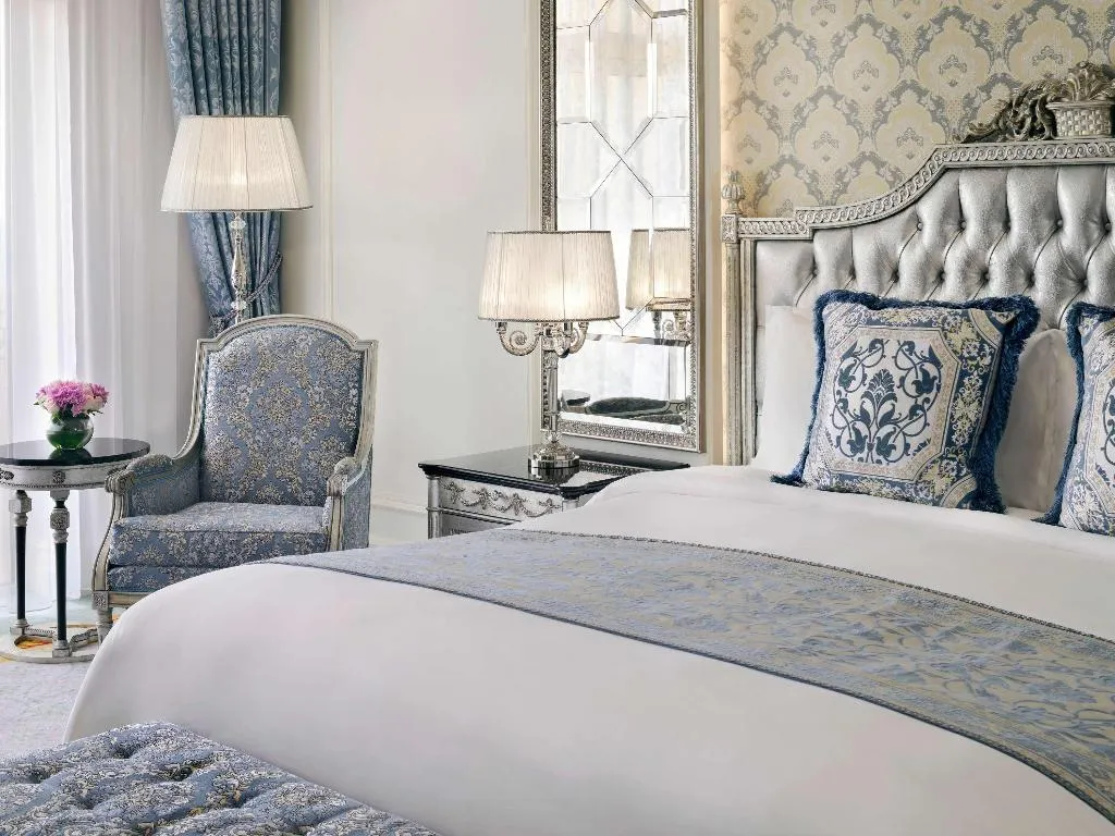 DOUBLE CLUB Room, Raffles The Palm Dubai, Dubai