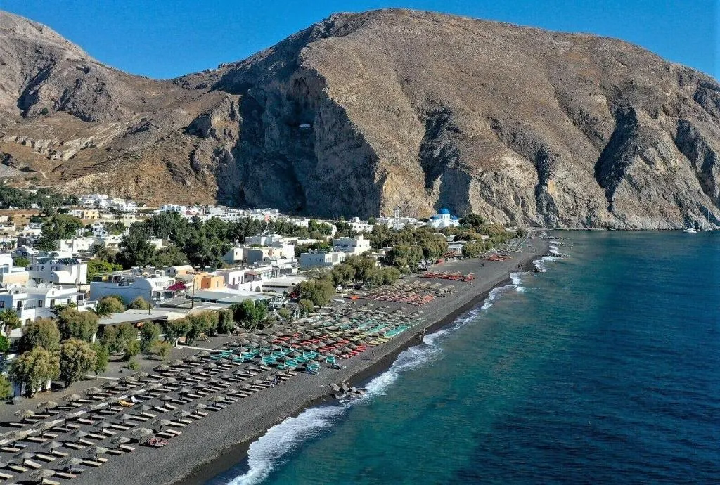 Beach, Pleasure Beachside Studios, Santorini