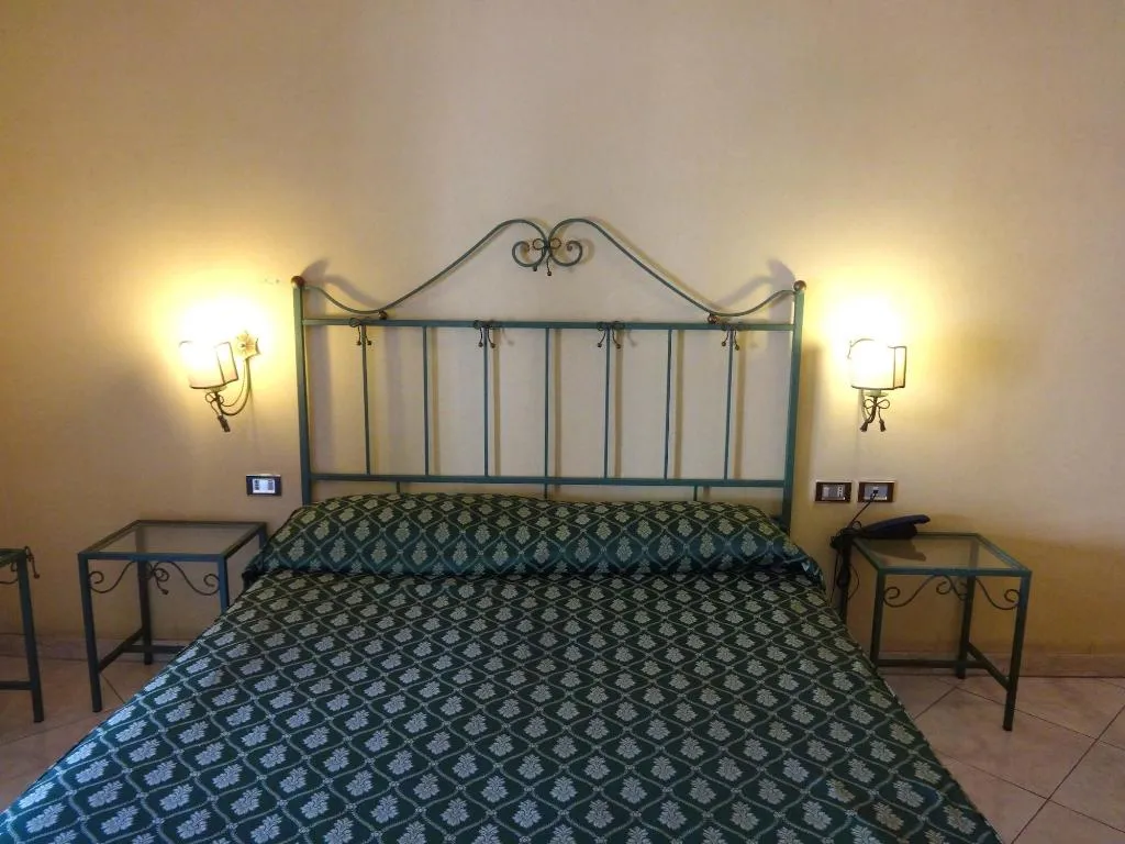 Room, Hotel Centrale Europa, Catania
