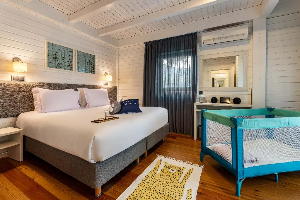 HOUSE CAPACITY 3 TWO BEDROOMS Room, The Magnolia Hotel, Algarve