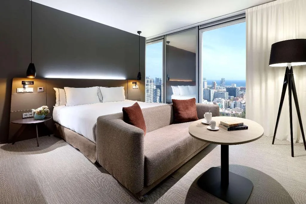 SUITE SEA VIEW Room, Melia Barcelona Sky, Barcelona