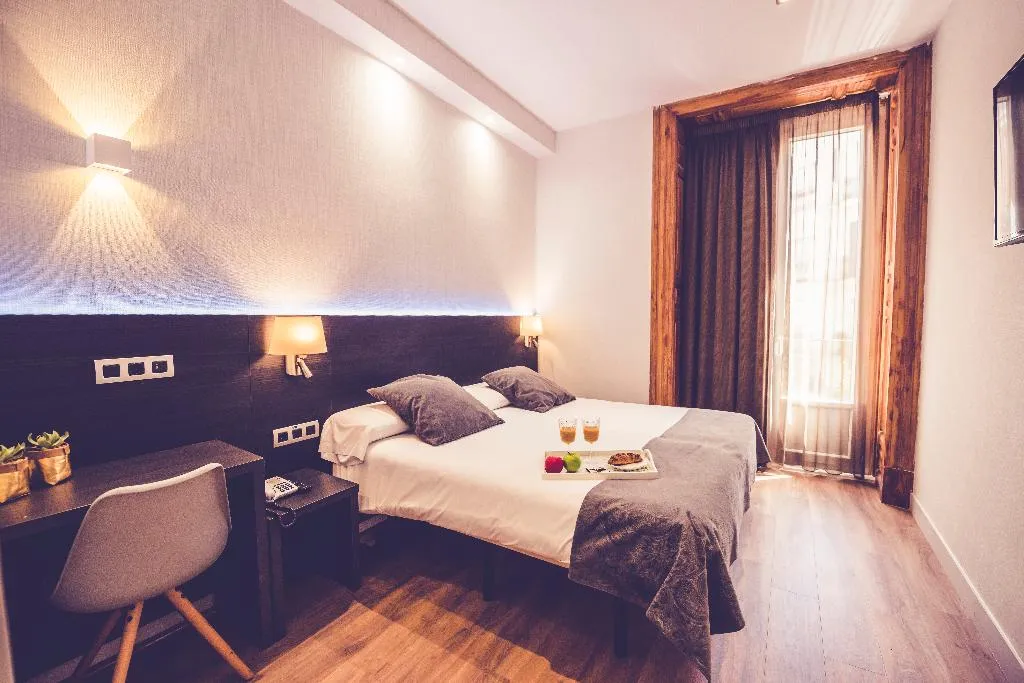 DOUBLE STANDARD Room, Marlasca, Madrid