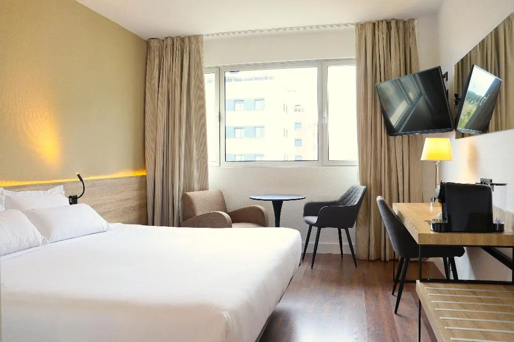 DOUBLE SINGLE USE SUPERIOR SEA VIEW Room, Eurohotel Diagonal Port, Barcelona