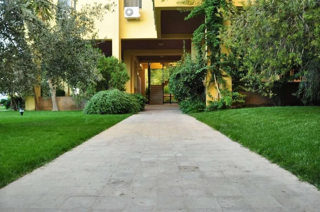 Sports and Entertainment, Palm Court Suites, Izmir