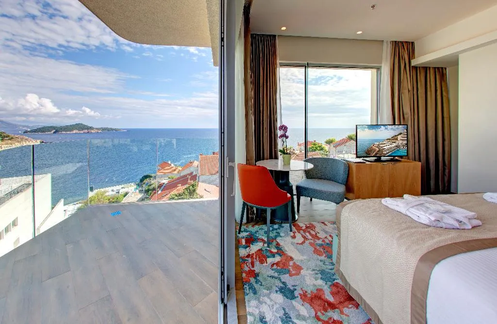 SUITE EXECUTIVE SEA VIEW Room, Rixos Premium Dubrovnik, Dubrovnik