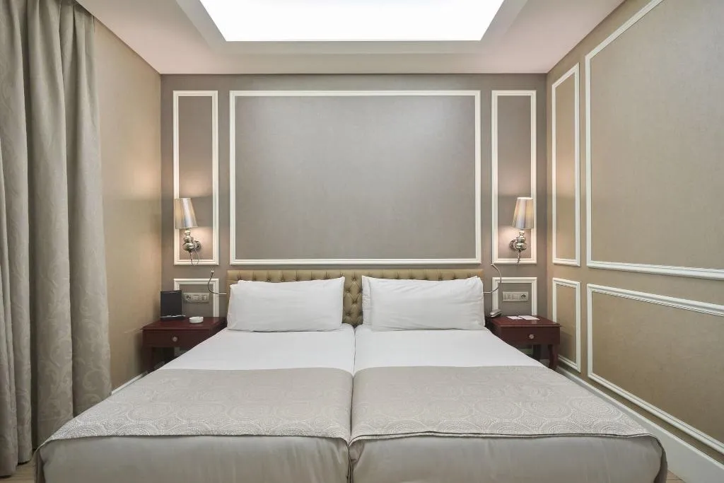 FAMILY ROOM STANDARD Room, Catalonia Passeig de Gracia, Barcelona
