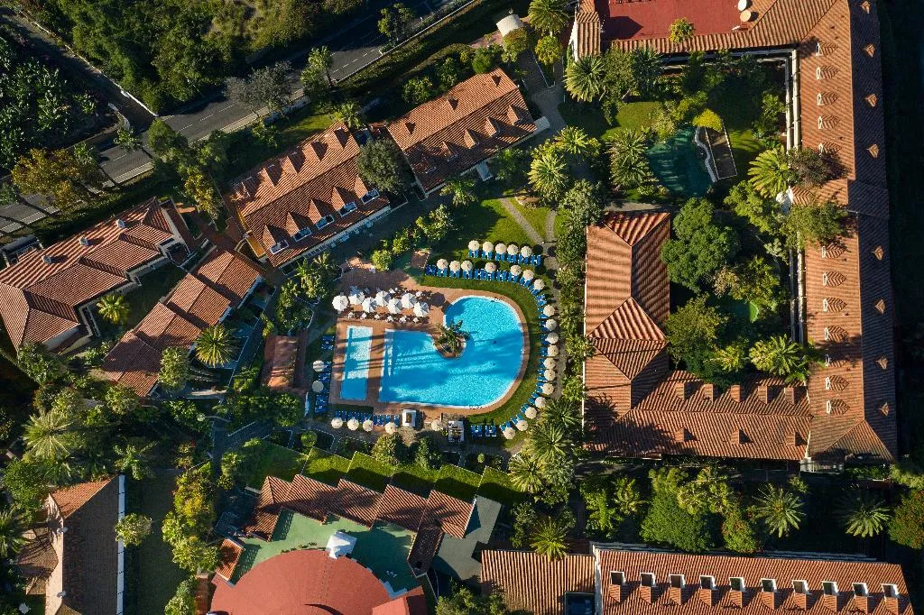 Pool, Radisson Resort & Residences Tenerife, Tenerife