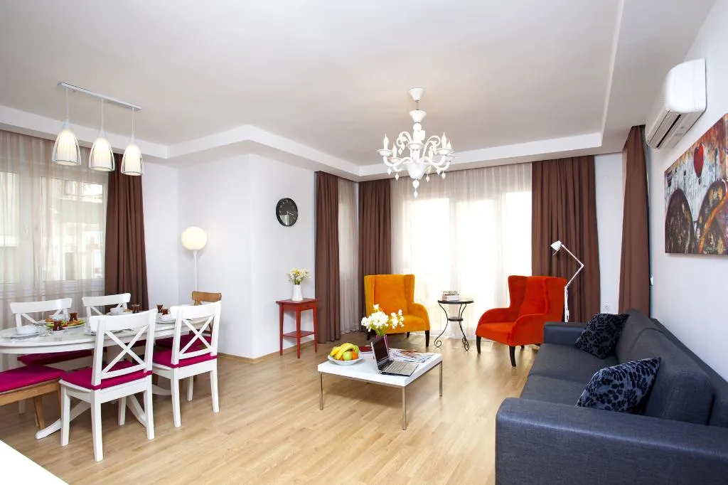 APARTMENT THREE BEDROOMS Room, The Room, Antalya
