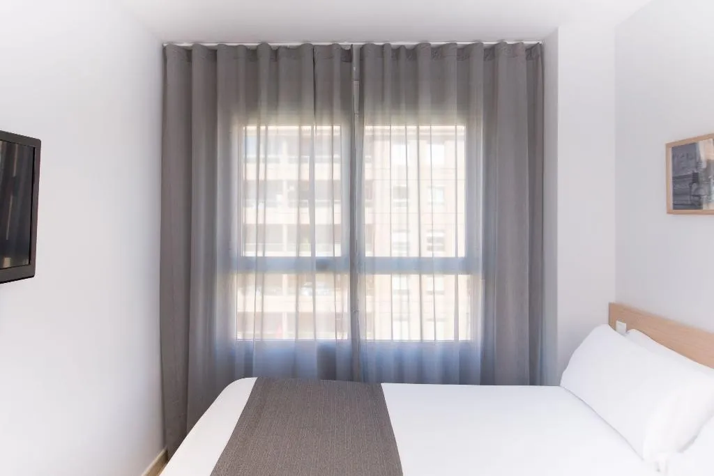 APARTMENT CAPACITY 2 Room, Valenciaflats Ciudad de las Ciencias, Valencia