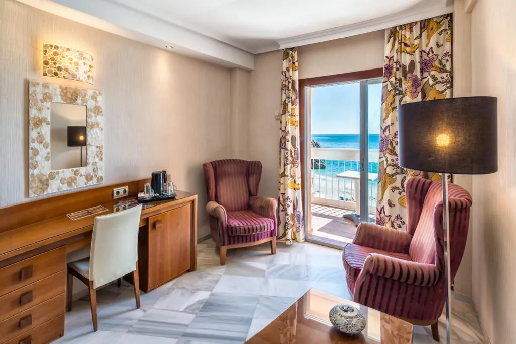 JUNIOR SUITE SEA VIEW CAPACITY 3 Room, Balcon de Europa, Costa Del Sol