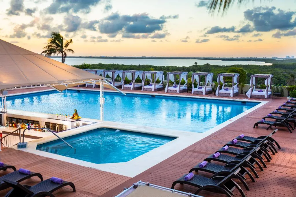 Pool, Crown Paradise Club Cancun All Inclusive, Cancun Area