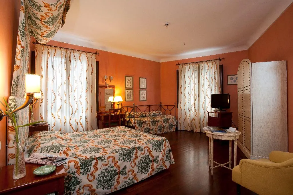 Room, Vecchio Borgo, Palermo
