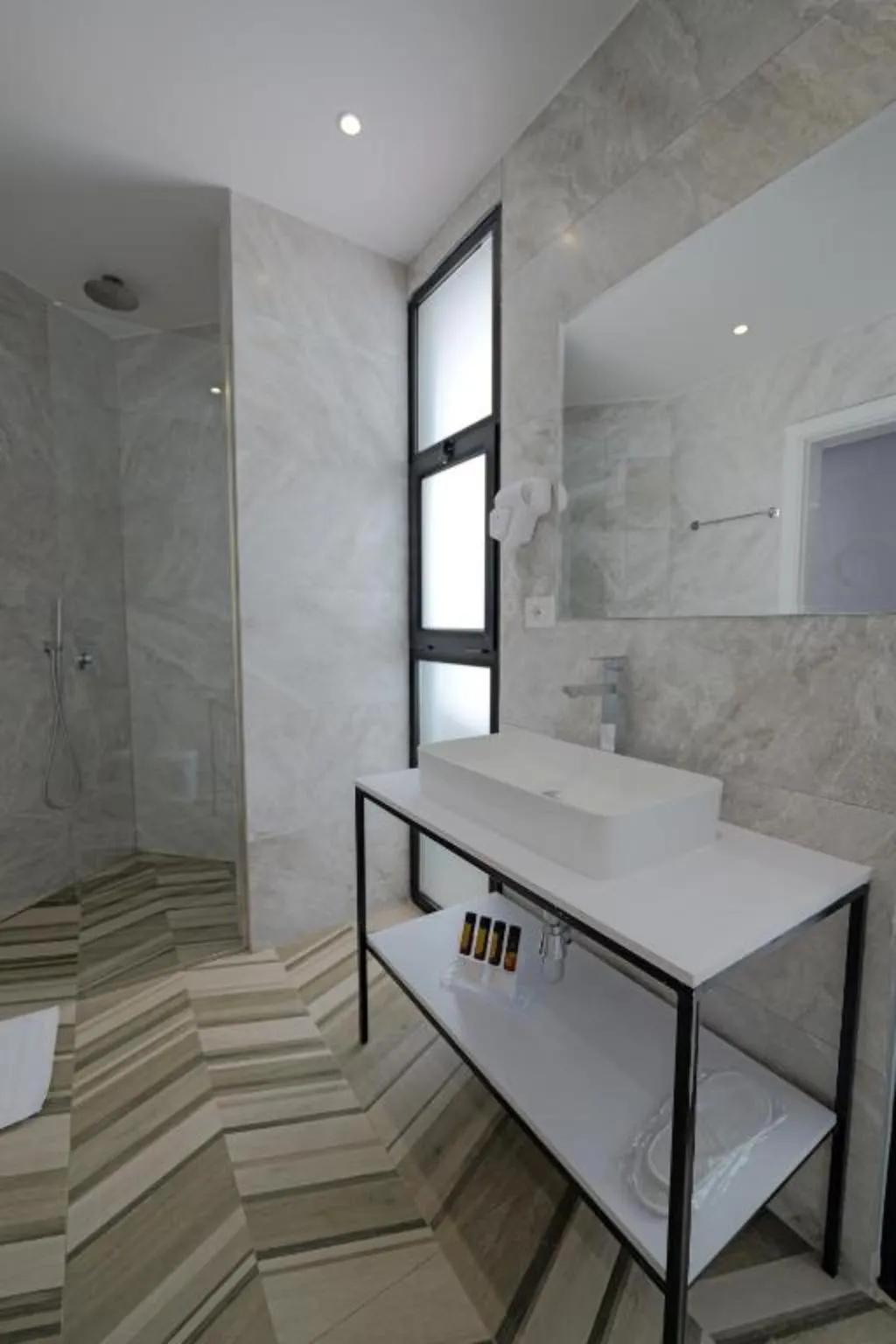TRIPLE DELUXE Room, Sea & Sand Hotel, Kavaje