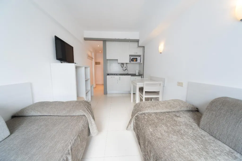 STUDIO CAPACITY 2 Room, Embat, Majorca