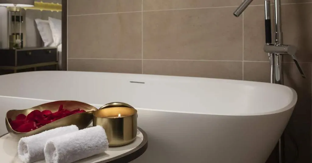 JUNIOR SUITE STANDARD Room, The Level At Hotel Melia Castilla, Madrid