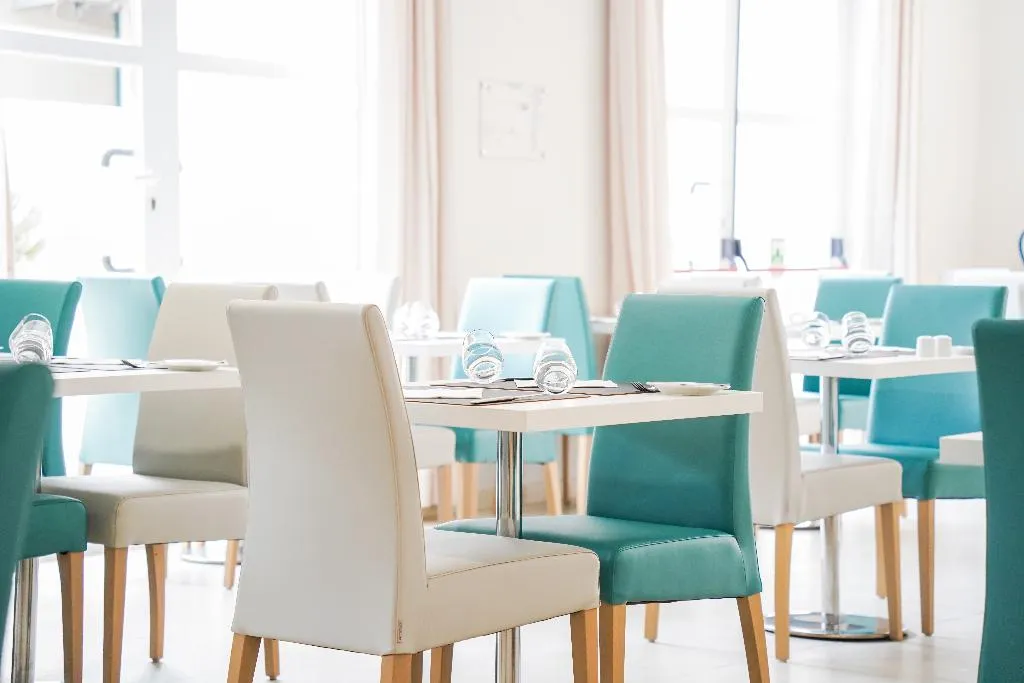 Restaurant, Vitors Plaza, Algarve