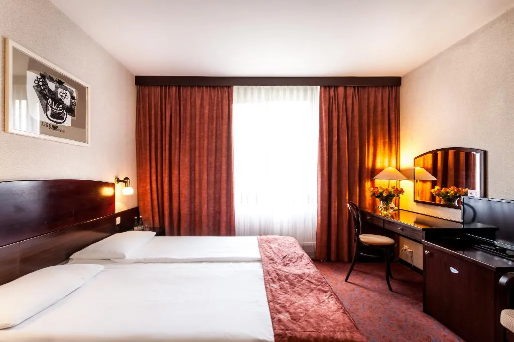 DOUBLE STANDARD Room, Demel, Krakow