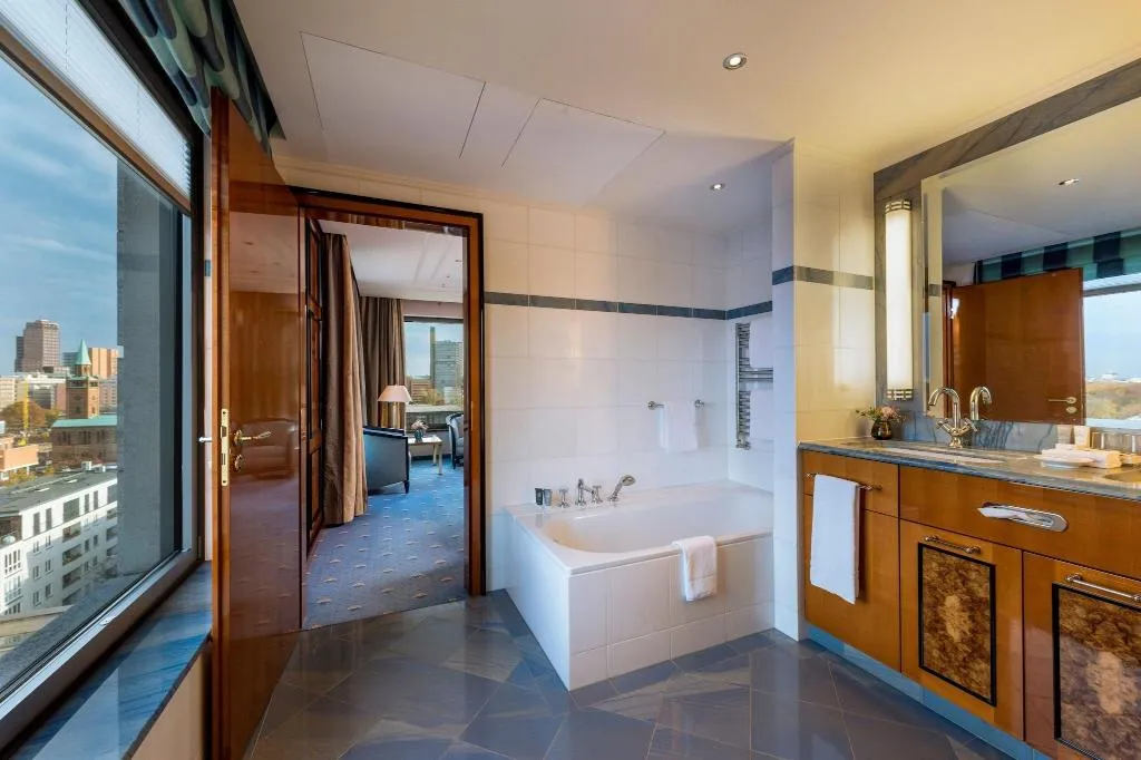 Room, JW Marriott Hotel Berlin, Berlin
