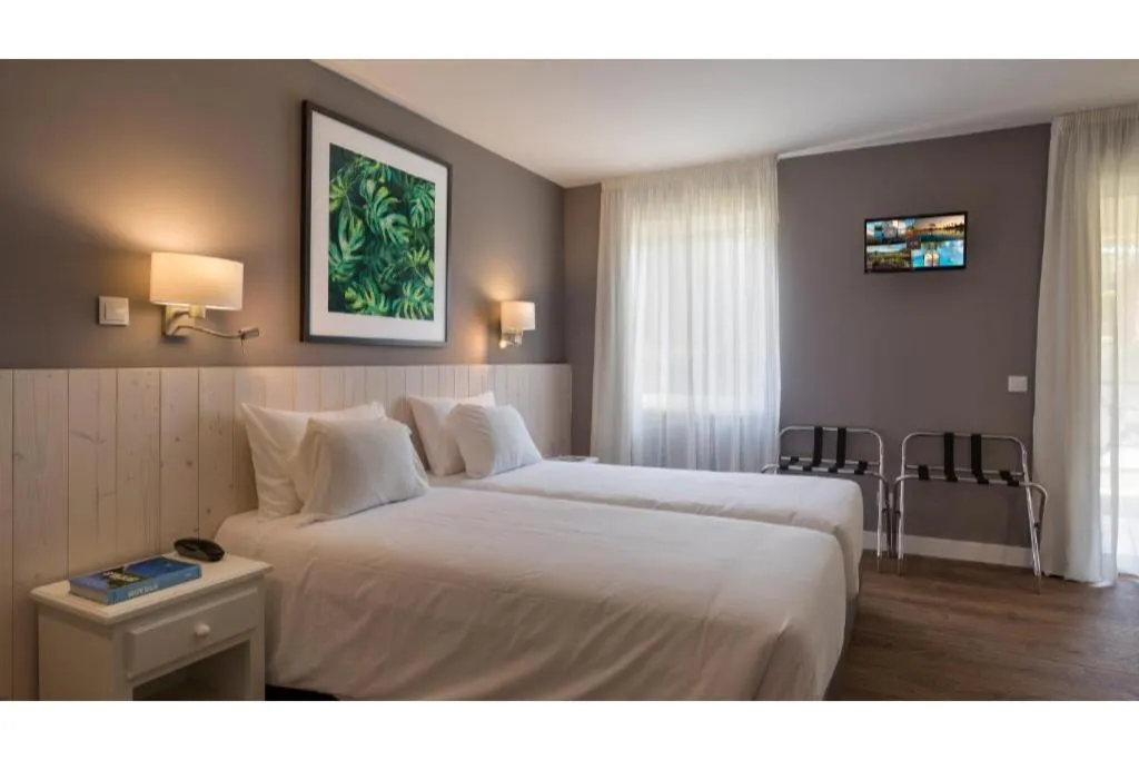 TWIN BASIC Room, AP Adriana Beach Resort, Algarve