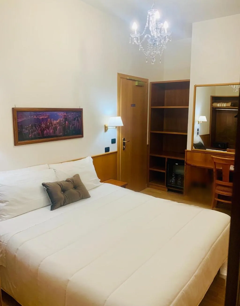 Room, Cassia, Rome
