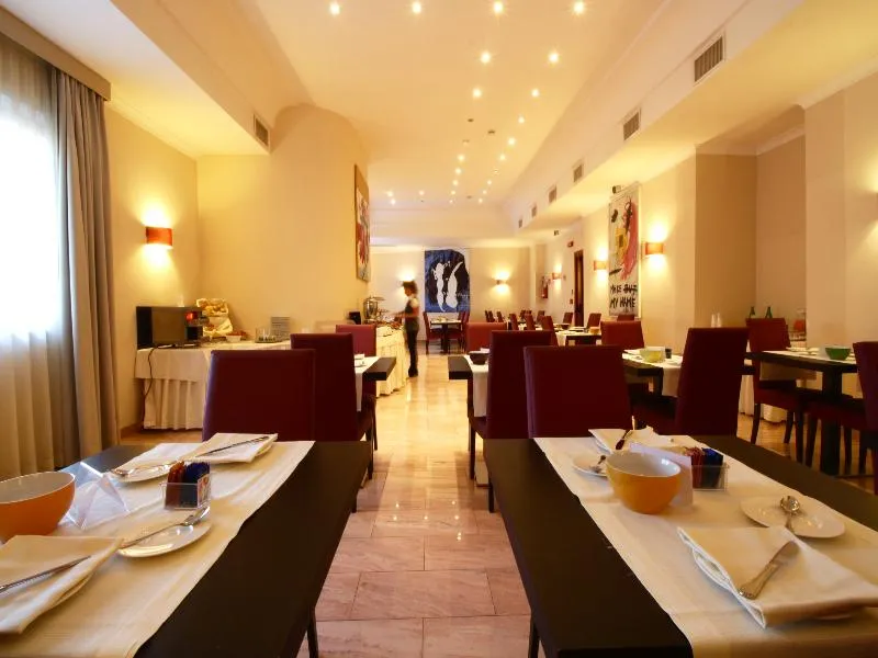 Restaurant, Hotel Nuvo, Naples