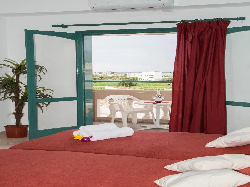 STUDIO CAPACITY 2 Room, Theoni Apartments, Crete