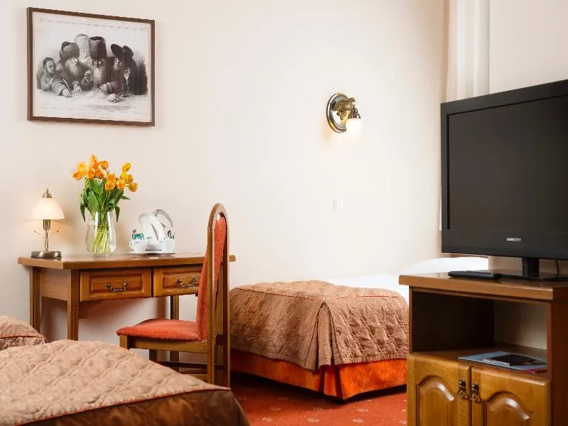 Room, Regent, Krakow