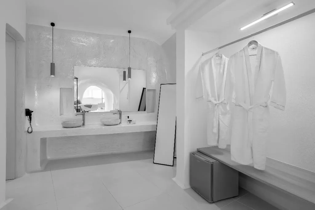 SUITE SUPERIOR Room, Zannos Melathron Hotel By Omilos Hotels, Santorini