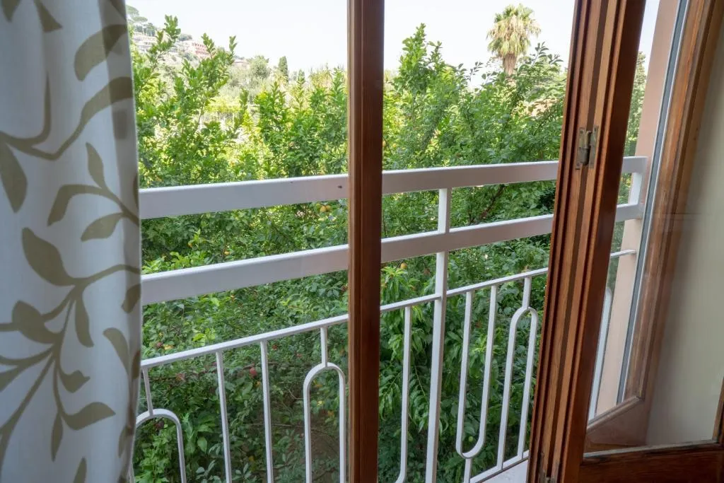 DOUBLE GARDEN VIEW Room, Hotel Regina Sorrento, Naples