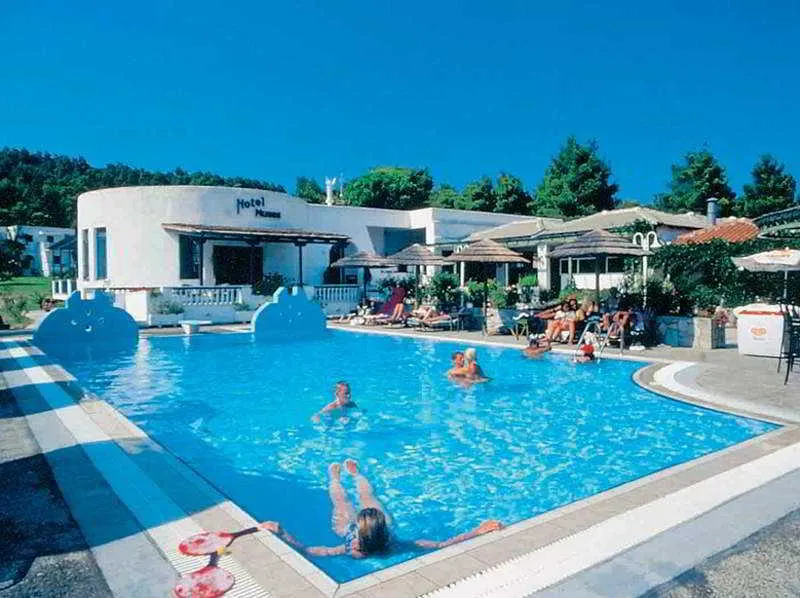 Pool, Muses, Skiathos