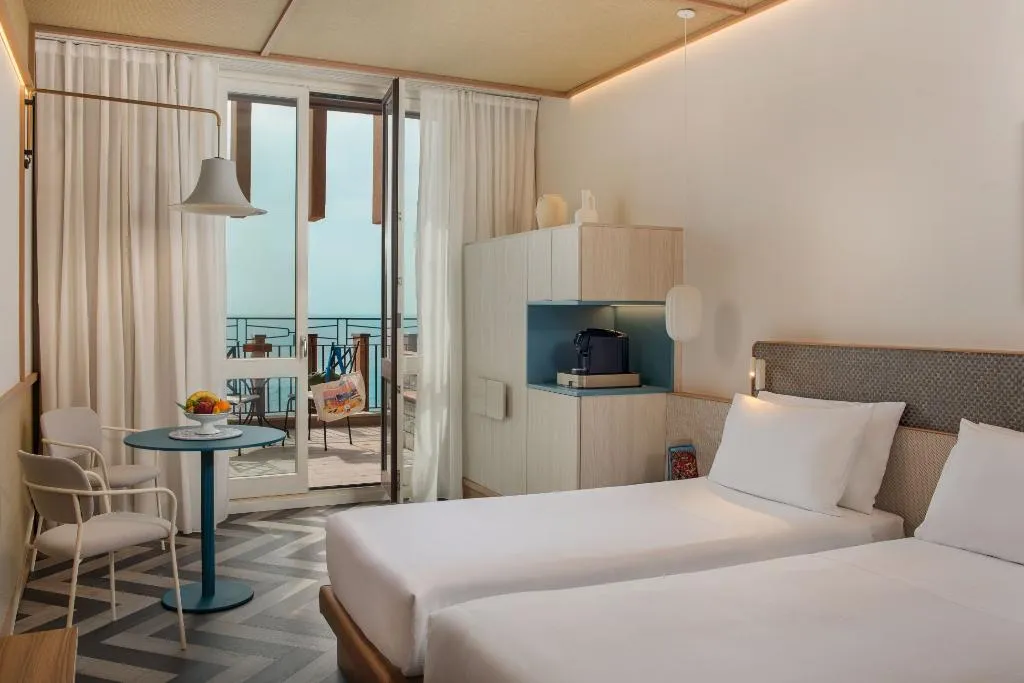 TWIN PREMIUM SEA VIEW Room, UNA HOTELS Capotaormina, Taormina