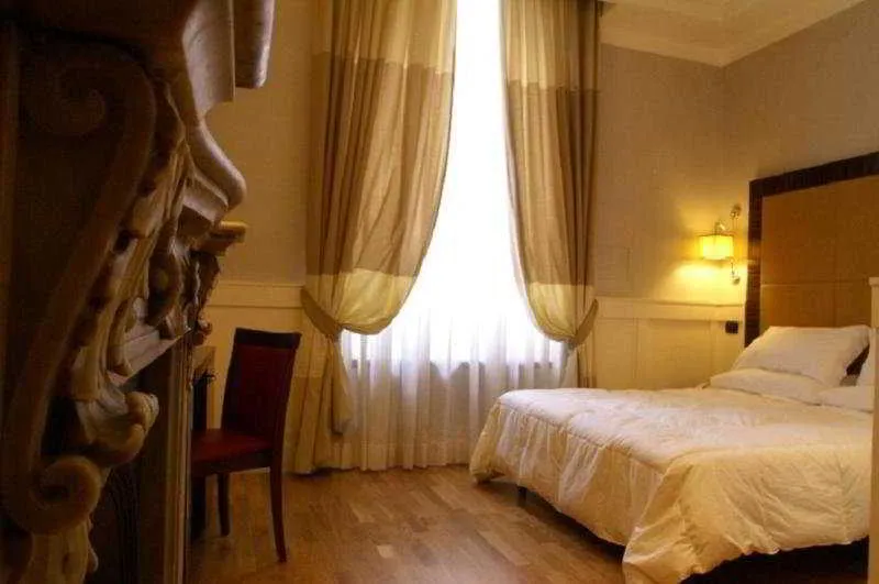 Room, 939 Hotel, Rome