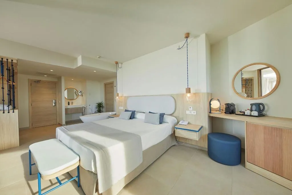Room, Tui Blue Victoria Menorca, Menorca